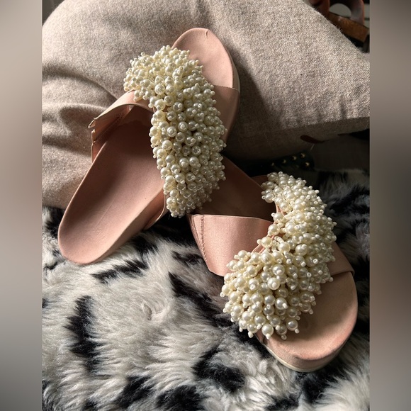 Kurt Geiger Shoes - Kurt Geiger pearl explosion sliders